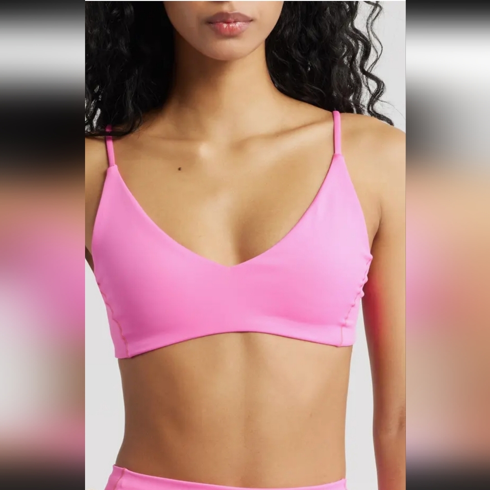 LEFT ON FRIDAY SUNDAY BIKINI TOP / SIZE:XL IN SHOCK PINK